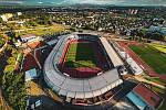 Na Městském stadionu ve Vítkovicích se bude hrát ve středu 13. července od 18 hodin výroční fotbalový zápas mezi Baníkem Ostrava a Celtikem Glasgow. A to v rámci stoletých oslav existence slezského klubu.