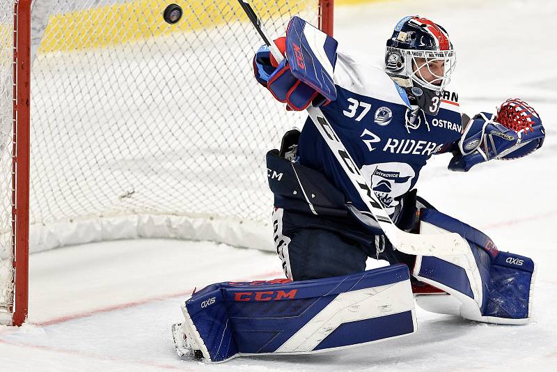 Dohrávka 26. kola hokejové extraligy: HC Vítkovice Ridera - Bílí Tygři Liberec, 5. prosince 2021 v Ostravě. brankář Daniel Dolejš z Vítkovic.