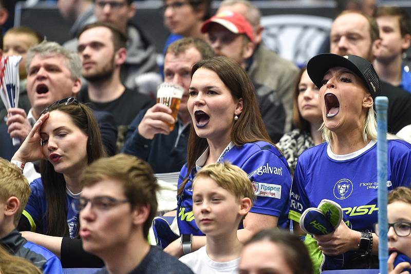 Superfinále play off florbalové superligy mužů: Technology florbal Mladá Boleslav - 1. SC TEMPISH Vítkovice, 14. dubna 2019 v Ostravě. Na snímku fanoušci.