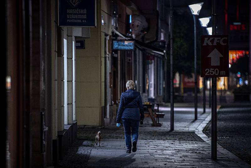 Centrum Ostravy v čase zákazu vycházení, den první - 28. října 2020 po 21. hodině.