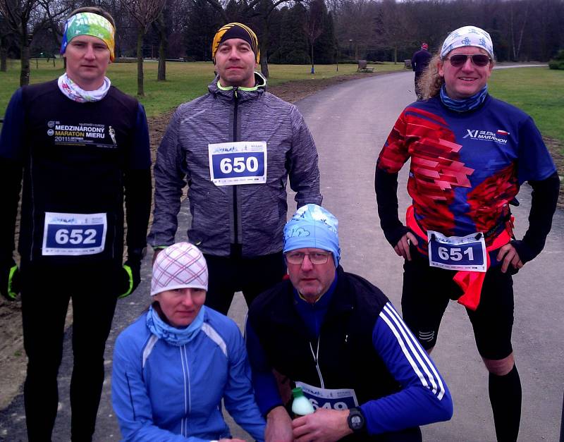 Výprava česko-slovenských maratonců, Jančář s Fujeríkovou klečí dole.