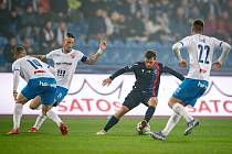 Utkání 15. kola první fotbalové ligy: Baník Ostrava - Viktoria Plzeň, 20. listopadu 2012 v Ostravě. David Lischka z Ostravy, Jiří Fleišman z Ostravy, Pavel Buchta z Plzně Filip Kaloč z Ostravy.