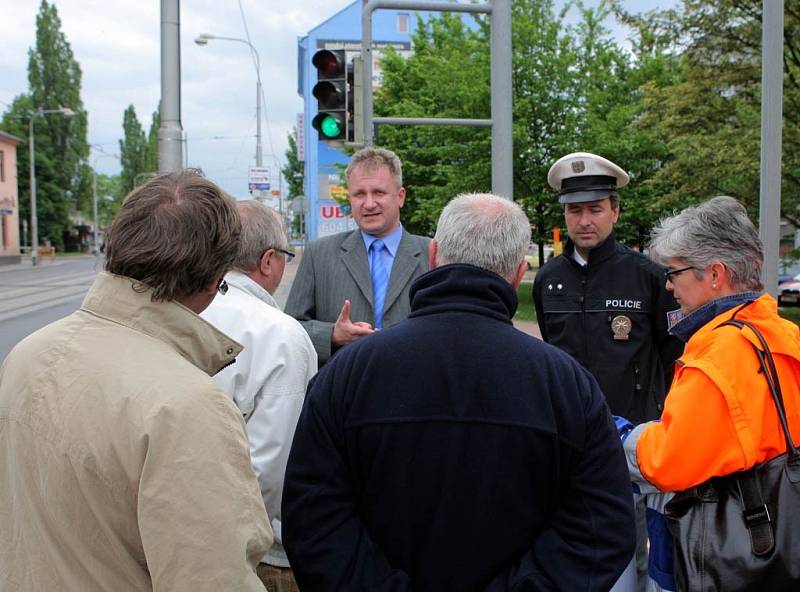 V podjezdu na Hlučínské ulici by díky novému signalizačnímu zařízení neměl uvíznout žádný nákladní automobil