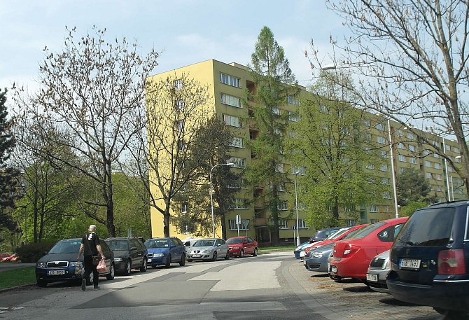 Místecké sídliště v okolí Anenské ulice a Malého Koloredova, květen 2022.