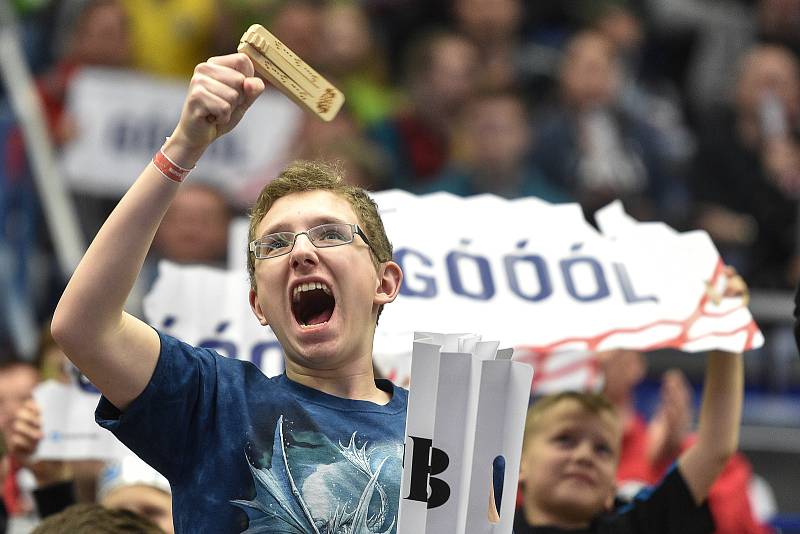 Superfinále play off florbalové superligy žen: 1. SC Tempish Vítkovice - Fetpipe Florbal Chodov, 14. dubna 2019 v Ostravě. Na snímku fanoušci.