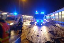 Dne 6. dubna,  byla po druhé hodině ranní oznámena havárie vozu BMW, který měl řídit dvacetipětiletý muž po ulici Opavské v Ostravě. Pravděpodobně v důsledku nesprávného způsobu jízdy a nepřizpůsobení rychlosti došlo pak k nehodě vozu v prostoru mostů.