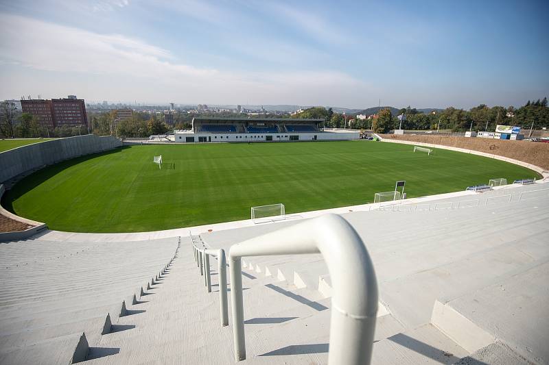 Stadion Bazaly těsně před dokončením, 7. října 2019 v Ostravě.