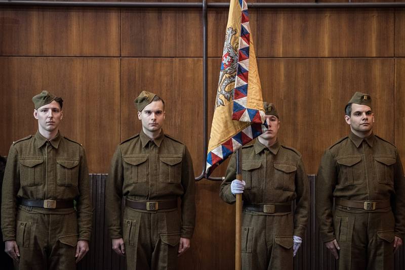 Poslední rozloučení s jedním z nejvýznamnějších veteránů 2. světové války Mikulášem Končickým v Ostravě.