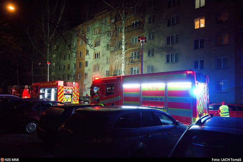 Požár bytu, Alžírská ulice, Ostrava-Poruba, 19. ledna 2022.