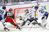 Hokejisté Vítkovice vypadli v předkole play-off extraligy s Hradcem Králové po porážce 0:3 na zápasy.