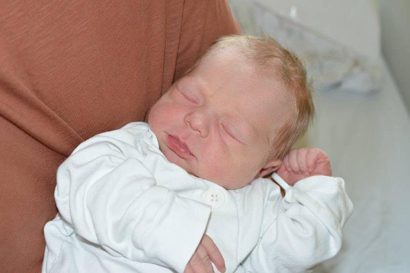 Maja MLÝNKOVÁ, 14. 6. 2017, 52 cm, 3300 g, Hlučín-Darkovičky. Městská nemocnice Ostrava. 