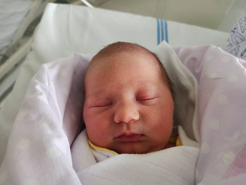 Nela Eichnerová, Třinec, narozena 7. listopadu 2021 v Třinci, míra 47 cm, váha 2830 g. Foto: Gabriela Hýblová