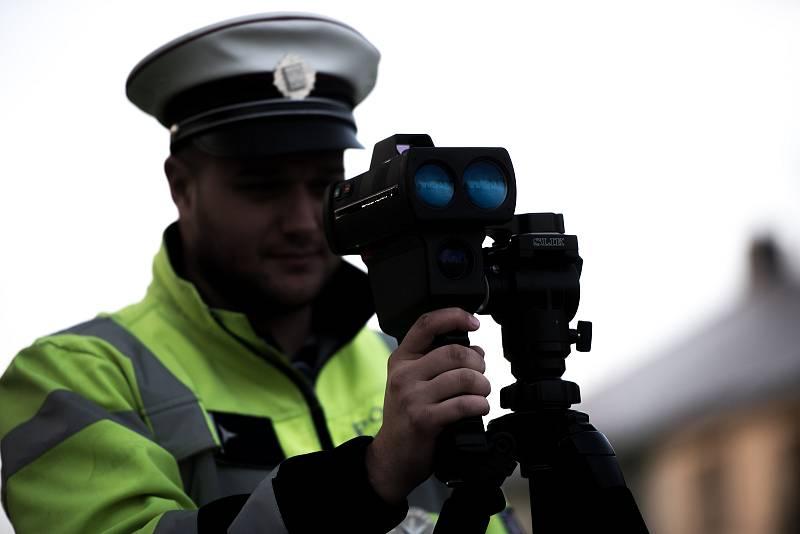 Policejní akce Speed marathon (měření rychlosti) v městské části Vřesina, 3. dubna 2019 v Ostravě.