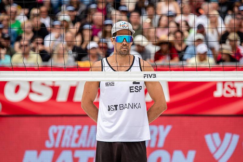 J&T Banka Ostrava Beach Pro, utkání o 3. místo: 1 Pablo Herrera Allepuz (ESP), 2 Adrián Gavira Collado (ESP) - 1 Alexander Brouwer (NED), 2 Robert Meeuwsen (NED), 29. května 2022 v Ostravě.