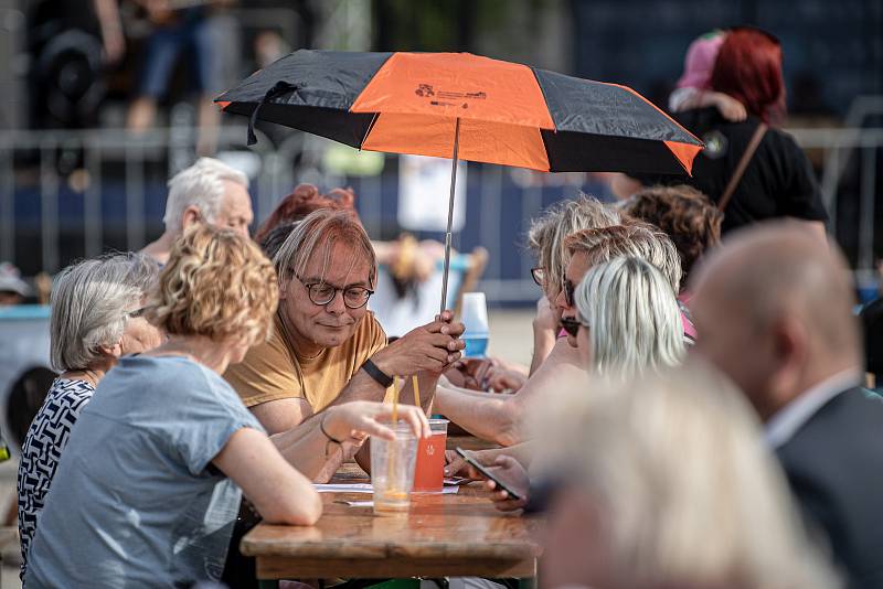 Dvoudenní festival místních kapel a interpretů - Jih ožije hudbou, 20. května 2022 v Ostravě.