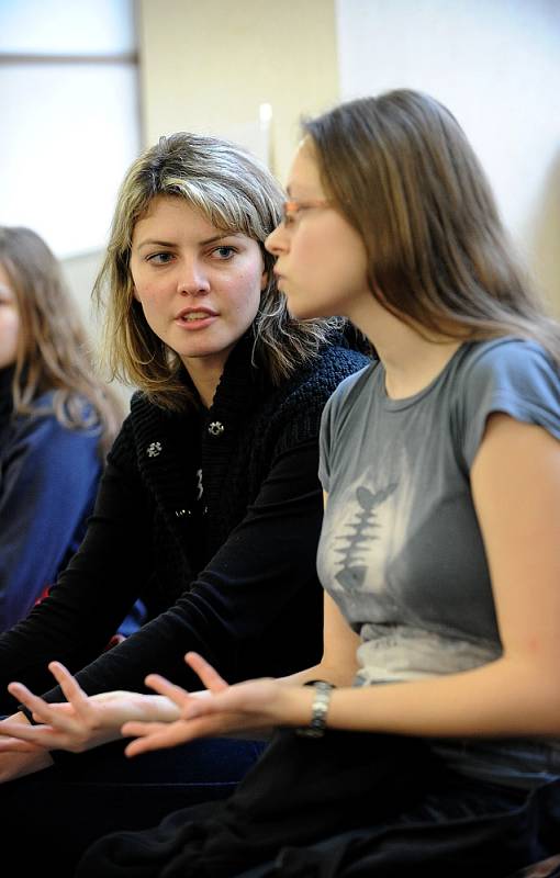 Studenti Ostravské univerzity se postavili proti návrhům zákonů ve školství a proti výraznému poklesu financování vysokých škol. 