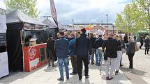 Burger festival u obchodního a zábavního centra Forum Nová Karolina v centru Ostravy, 10. května 2019.