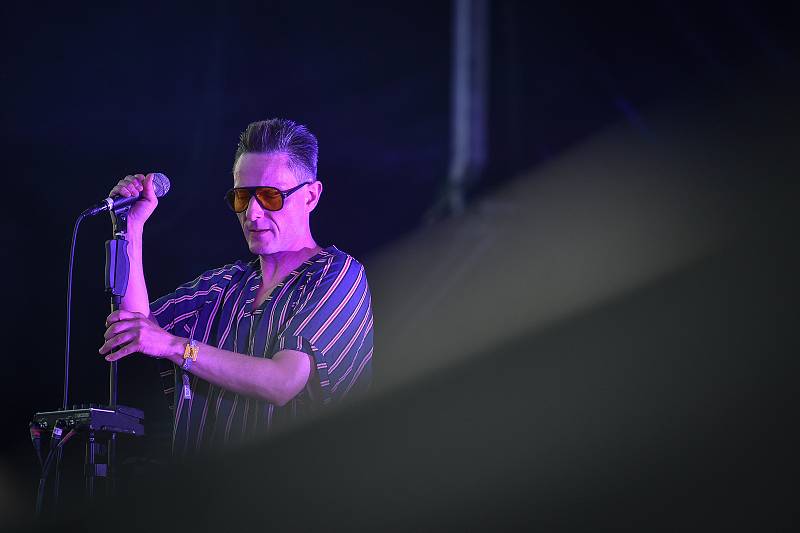 Hudební festival Colours of Ostrava 2018 v Dolní oblasti Vítkovice, 21. července 2018 v Ostravě. Na snímku je zpěvák Daníel Ágúst Haraldsson z islandské skupiny GusGus.