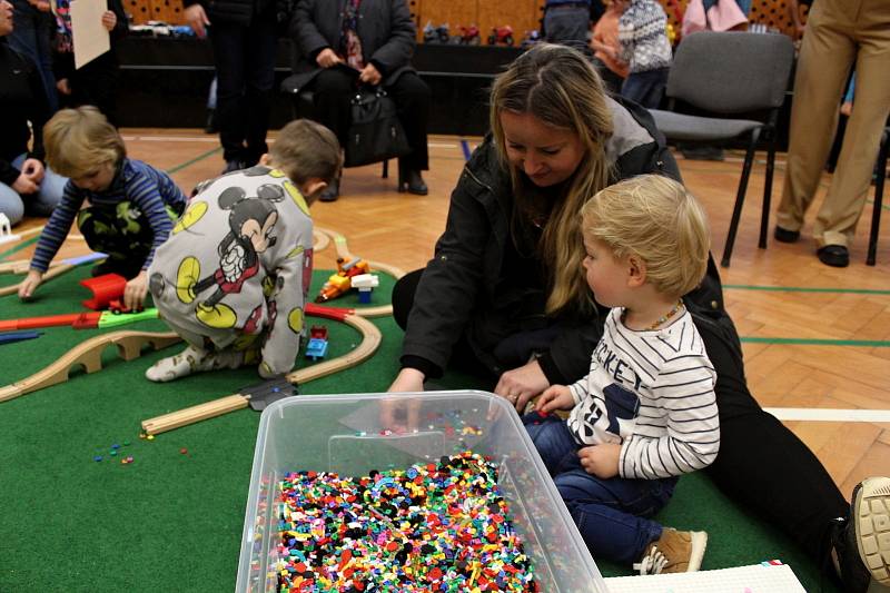 Inetraktivní výstava staveb ze stavebnice LEGO v tělocvičně v Ostravě-Plesné, 22. října 2022