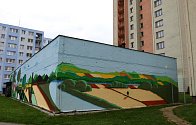 Nová graffiti fasáda výměníkové stanice pro paneláky na sídlišti v Ostravě-Zábřehu. Listopad 2020.