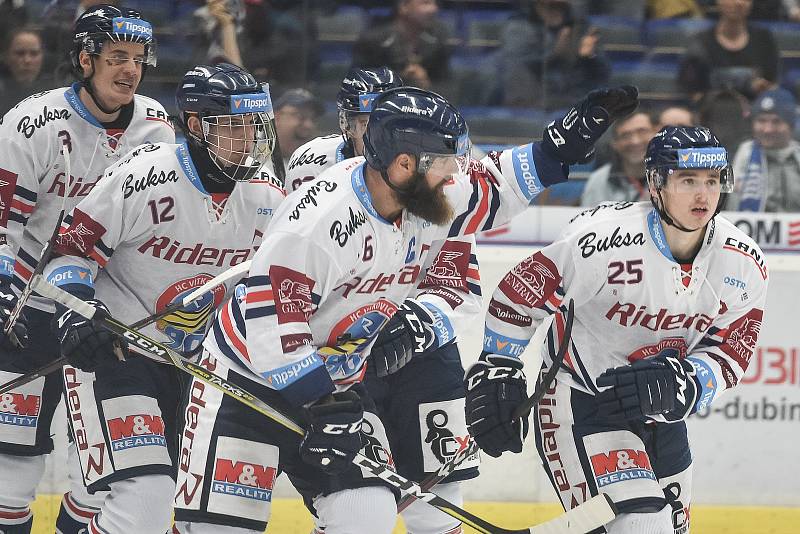 Utkání 10. kola hokejové extraligy: HC Vítkovice Ridera - HC Kometa Brno, 14. října 2018 v Ostravě. Na snímku (vpravo) Patrik Zdráhal.