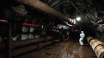 V podzemí bývalého ostravského Dolu Jeremenko byla spuštěna vodní elektrárna. Provoz zahájil ministr průmyslu a obchodu Jan Mládek, červenec 2015..