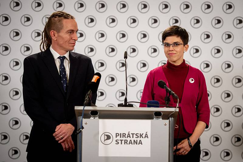 Celostátní fórum České pirátské strany v Dolní Oblasti Vítkovic, 11. ledna 2020 v Ostravě. Na snímku Ivan Bartoš a Olga Richterova.