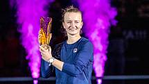 Tenisový turnaj žen WTA Agel Open 2022, 9. října 2022, Ostrava. Iga Swiatek z Polska - Barbora Krejčíková (ČR). Barbora Krejčíková (ČR).