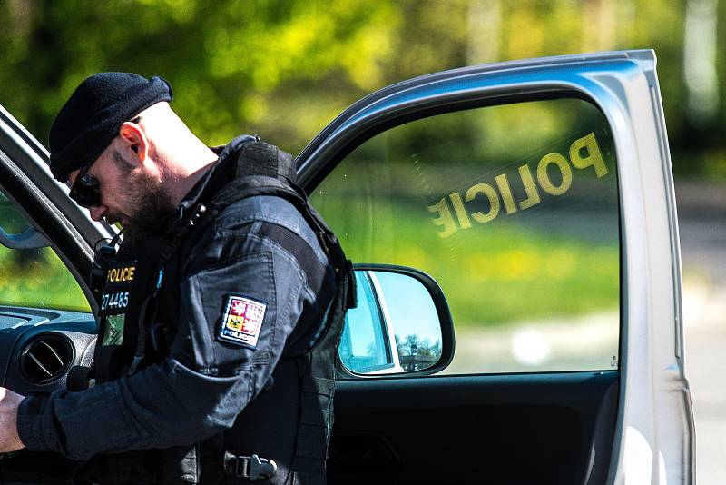 Příjezd opavských fanoušků do Ostravy a jejich přesun na vitkovický stadion na zápas Baník vs. Slezský FC, 21. dubna 2019.