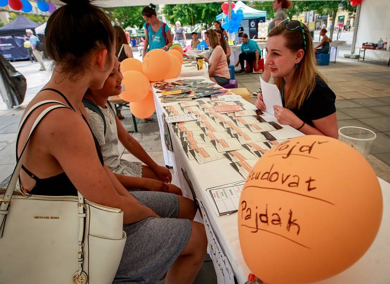 Třetí ročník happeningu Jsme Ostravská! se konal 27. června na Masarykově náměstí v centru města.