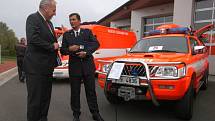 Majiteli čtrnácti speciálních vozidel se v úterý 2 .října stali hasiči Moravskoslezského kraje. Předtím byla vlastnictvím kraje.