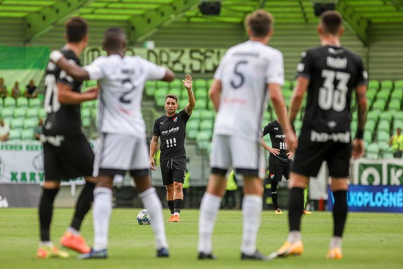 Utkání 1. kola fotbalové Fortuna ligy: MFK Karviná - FC Baník Ostrava, 23. srpna 2020 v Karviné. Adam Jánoš z Ostravy.