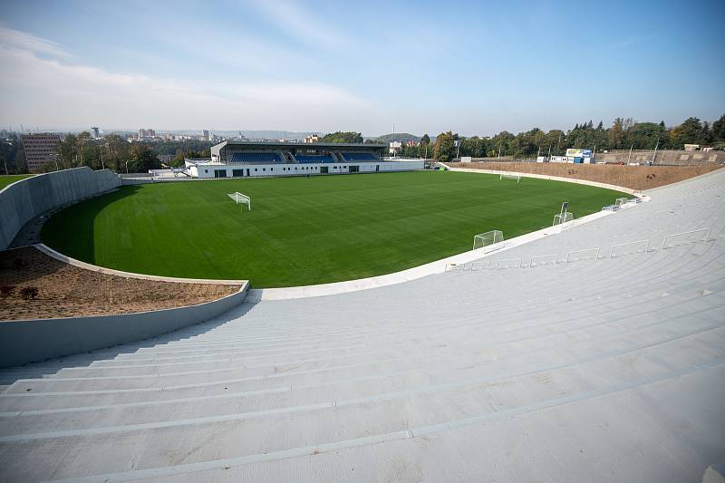 Stadion Bazaly těsně před dokončením, 7. října 2019 v Ostravě.