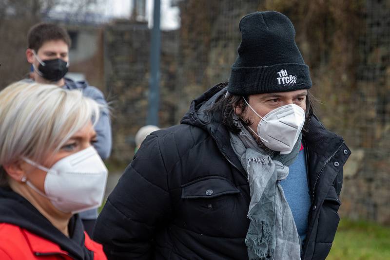 Pojďte s námi uklízet Ostravu. To byla dobrovolnická akce, jejíž cílem bylo uklidit okolí od odpadků a nepořádku kolem Slezskoostravského hradu, 17. dubna 2021 v Ostravě.