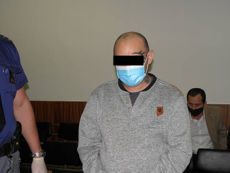 Odsouzený muž (na snímku z roku 2020 během jednání u Krajského soudu v Ostravě).