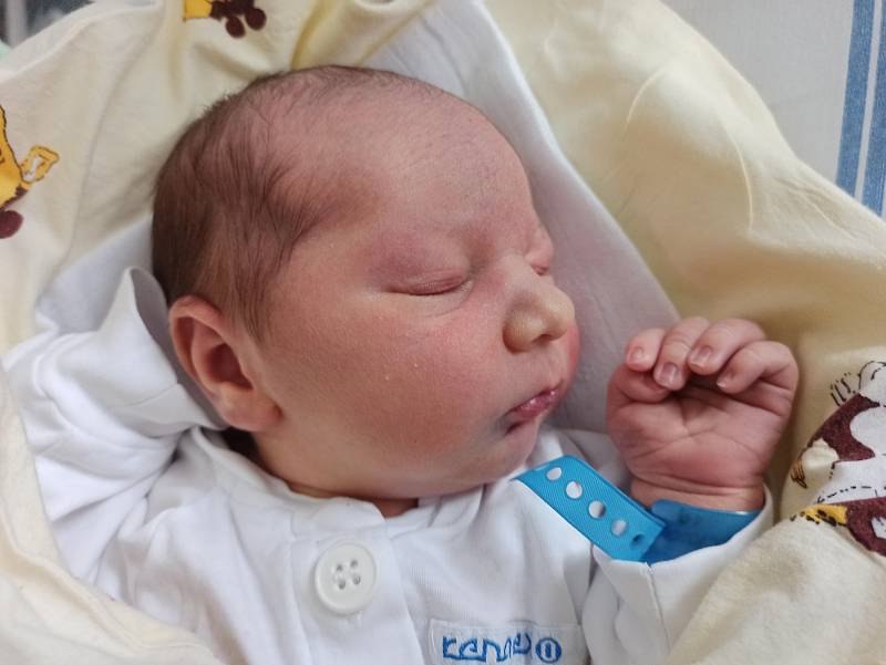 Oliver Mironidis, Nýdek, narozen 7. listopadu 2021 v Třinci, míra 50 cm, váha 3620 g. Foto: Gabriela Hýblová