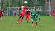 Fotbalisté Staré Bělé (v zeleném) zvítězili ve středečním finále Poháru MěFS Ostrava nad Ostravou-Jih 3:1.