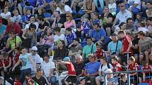 Derby Sigma vs. Baník táhne. Snímky z předchozího derby na Andrově stadionu a odjezd (příjezd) fanoušků Baníku do Olomouce.