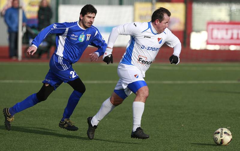 Dvanácté pokračování mělo v neděli 27. prosince tradiční silvestrovské derby staré gardy Baníku a Vítkovic na umělé trávě ve Vítkovicích. 