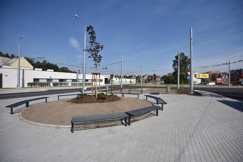 Skončila výstavba první etapy přestupního terminálu Hulváky.