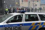 Policisté v pátek v poledne uzavřeli kvůli hrozbě bombou Nádražní ulici v centru Ostravy a odkláněli tramvajovou dopravu.