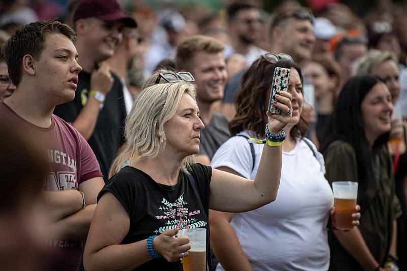 Festival Štěrkovna Open Music 2021 se mimořádně uskutečnil v hornickém muzeu Landek Park, 31. července 2021 v Ostravě. Jiří Krhut (na snímku) & Štěpán Kozub.