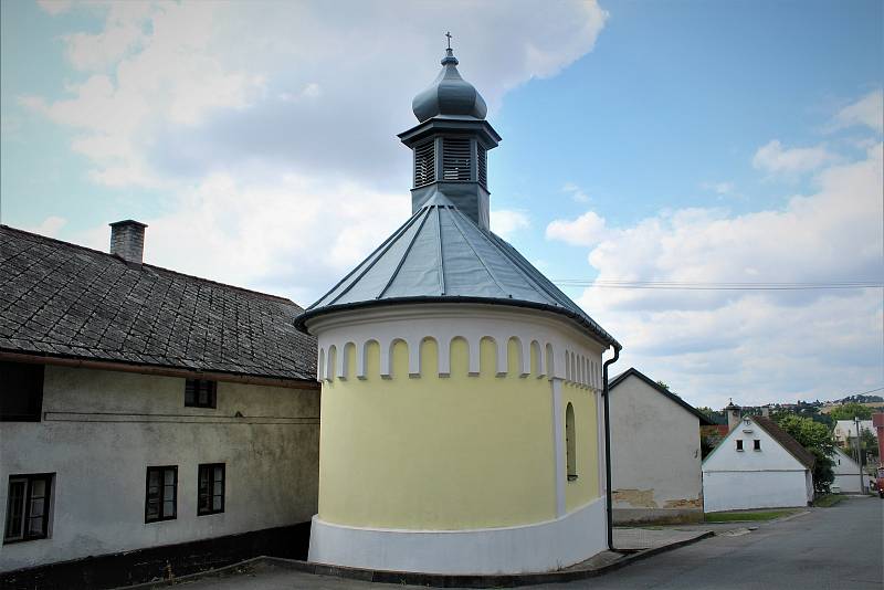 Kaple ve Zbyslavicích.