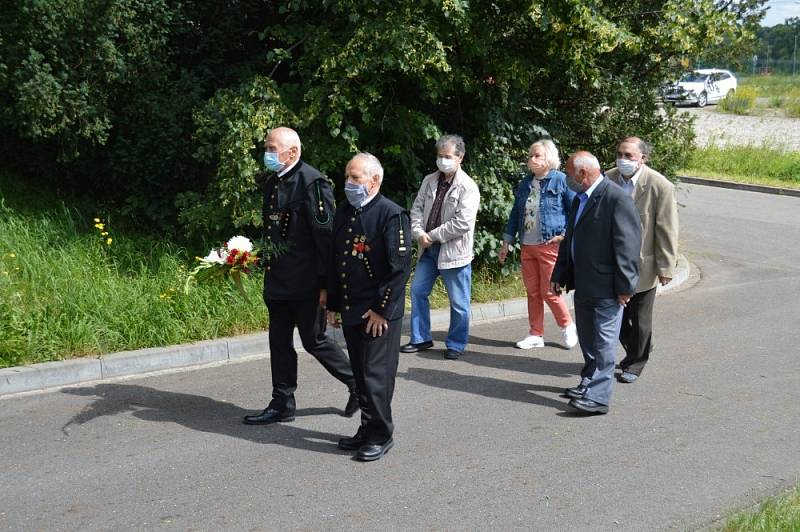 Letošní pietní akt u Dolu Dukla byl vzhledem ke koronavirovým okolnostem ve skromnějším duchu.