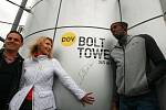 Usain Bolt podepsal novou vyhlídkovou věž v Dolní oblasti pojmenovanou jako Bolt Tower.