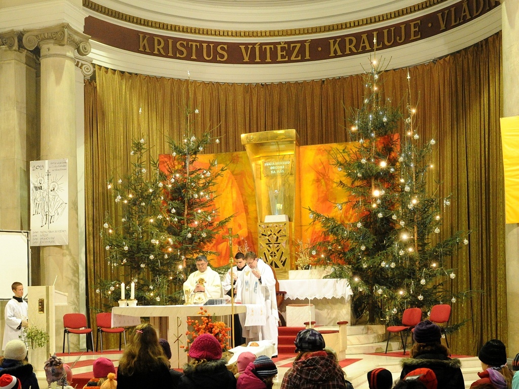 Pražané oslaví vánoční svátky, s půlnoční mší i bez ní - Pražský deník