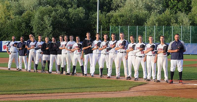 Čeští baseballisté do 18 let podlehli na evropském šampionátu v Ostravě ve středu Nizozemsku 5:11.