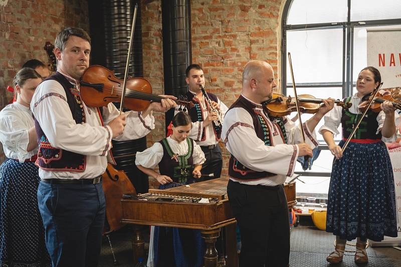 Snímek z uplynulých ročníků festivalu Ostrava žije vínem!