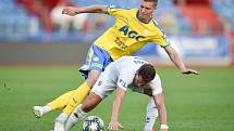 Utkání 3. kola první fotbalové ligy: FC Baník Ostrava - FK Teplice, 26. července 2019 v Ostravě. Na snímku (zleva) Evgenii Nazarov a Adam Jánoš.