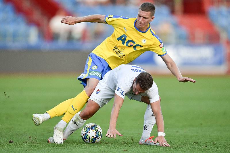 Utkání 3. kola první fotbalové ligy: FC Baník Ostrava - FK Teplice, 26. července 2019 v Ostravě. Na snímku (zleva) Evgenii Nazarov a Adam Jánoš.